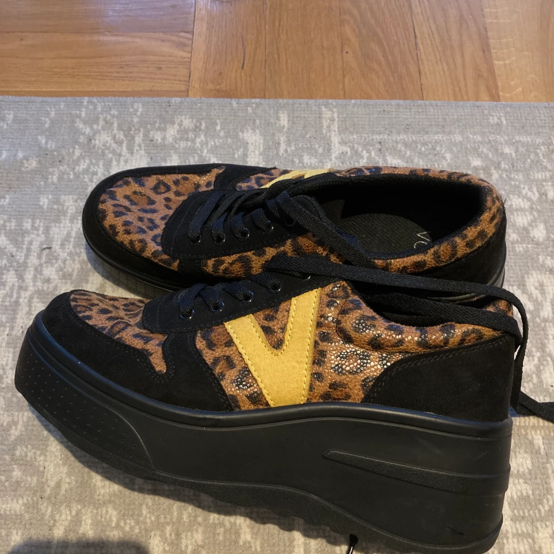 Leopard skor size 41