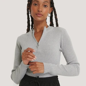 Stickad tröja storlek S - Helt oanvänd i storlek S. Säljer pågrund av att den är för liten för mig😕