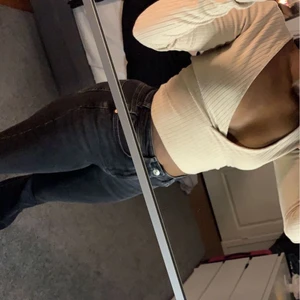 Tröja  - Långärmad tröja från Zara// kommer inte till användning ❤️❤️buda i kommentarsfält.