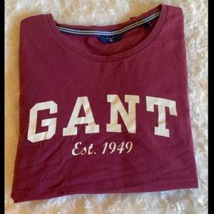 Gant tshirt i strl M men passar S.  Frakt ingår