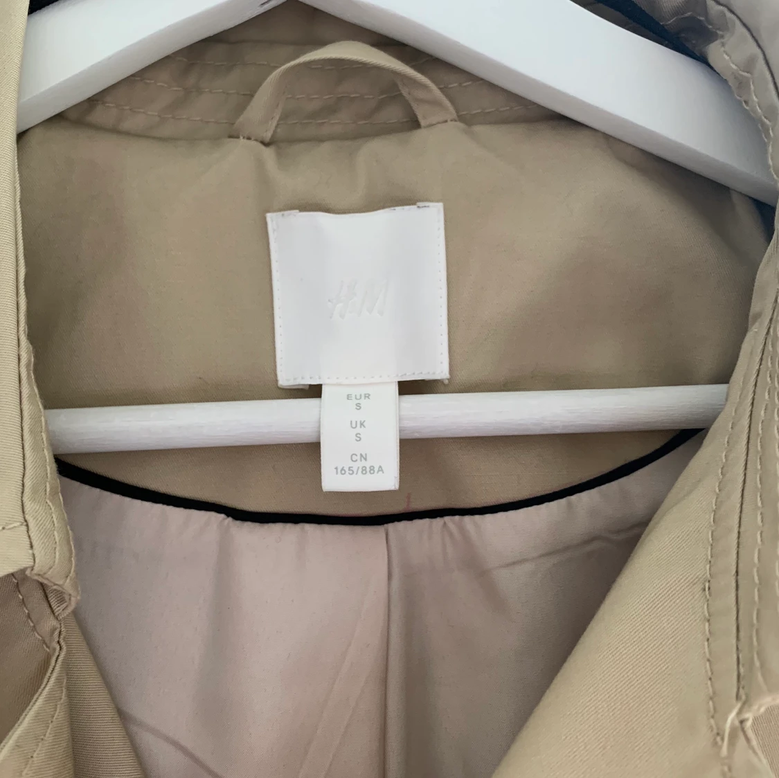 Beige trenchcoat  - 91