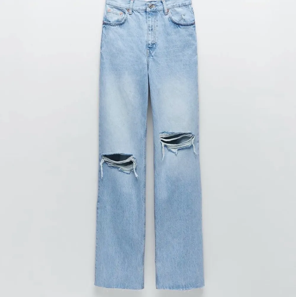 Oanvända zara jeans i storlek 34❤️ 200kr + frakt . Jeans & Byxor.