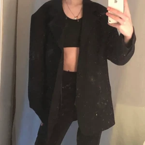 Blazer  - Säljer denna kavaj/blazer som är perfekt nu. Aldrig använd, jag är 168