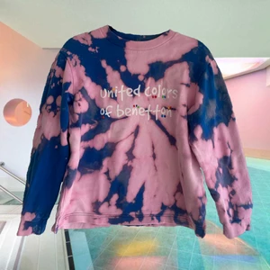 Rosa och blå sweather  - Rosa oxh blå tie dye swater. Ääälskar färgerna💕💙
