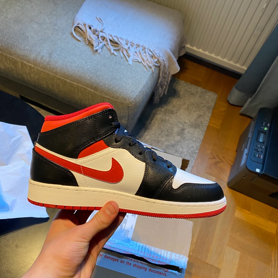 Jordan 1 mid gym red  ÄKTA storlek 40 - 90