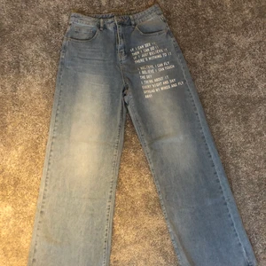 Pants strl M - Dessa byxorna från Shein är enbart testade en gång då de var för stora på mig.