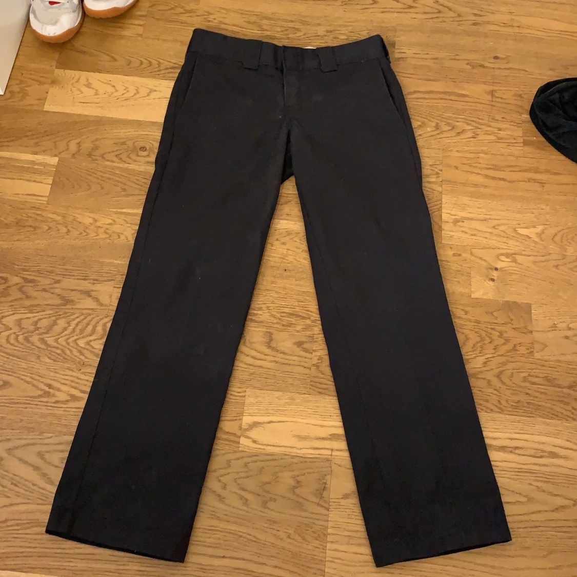 Svarta dickies. slim straight. Strl 36.  - 90