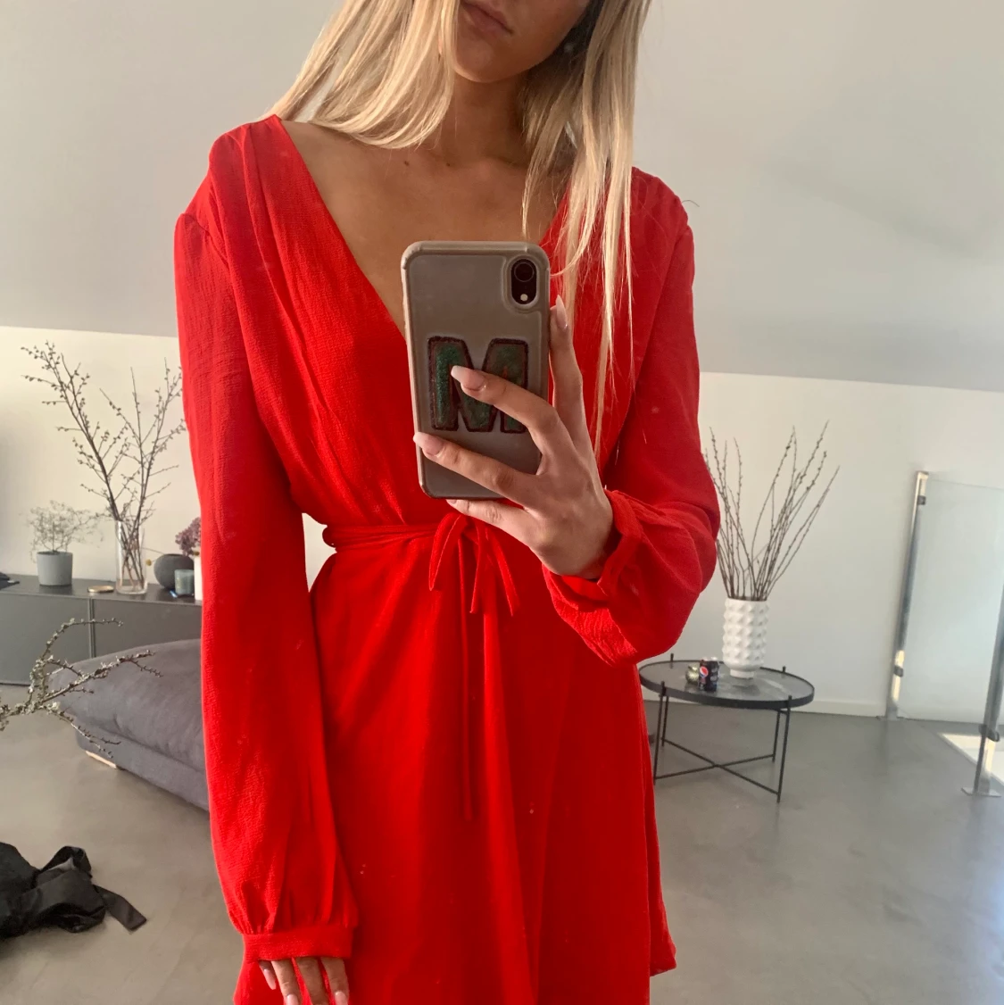 Röd helt ny klänning