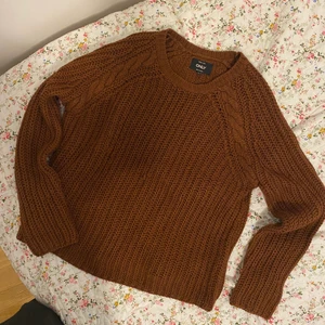 Stickat tröja  - En stickad tröja från only