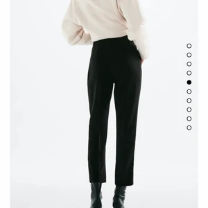 Kostymbyxor säljes!  - Säljer ett par helt nya kostymbyxor pga fel storlek 🥰