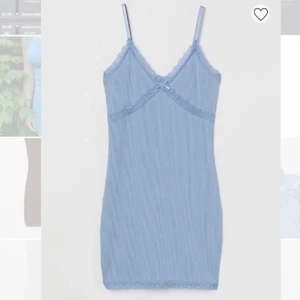 klänning - Endast testad så oanvänd. Strl XS/S frakt till 🌸