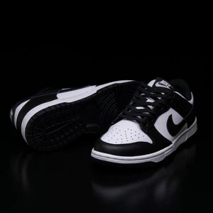 Nike dunk low panda  - Nike dunk low panda. Storlek 40