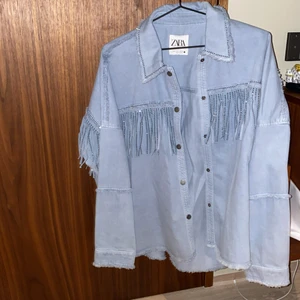 zara skjorta/jacka  - Fin lå zara jacka, använd endast fåtal gånger