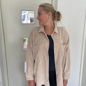 Fin skjorta/blazer - Manchestertyg och jättebra skick då sällan använd!