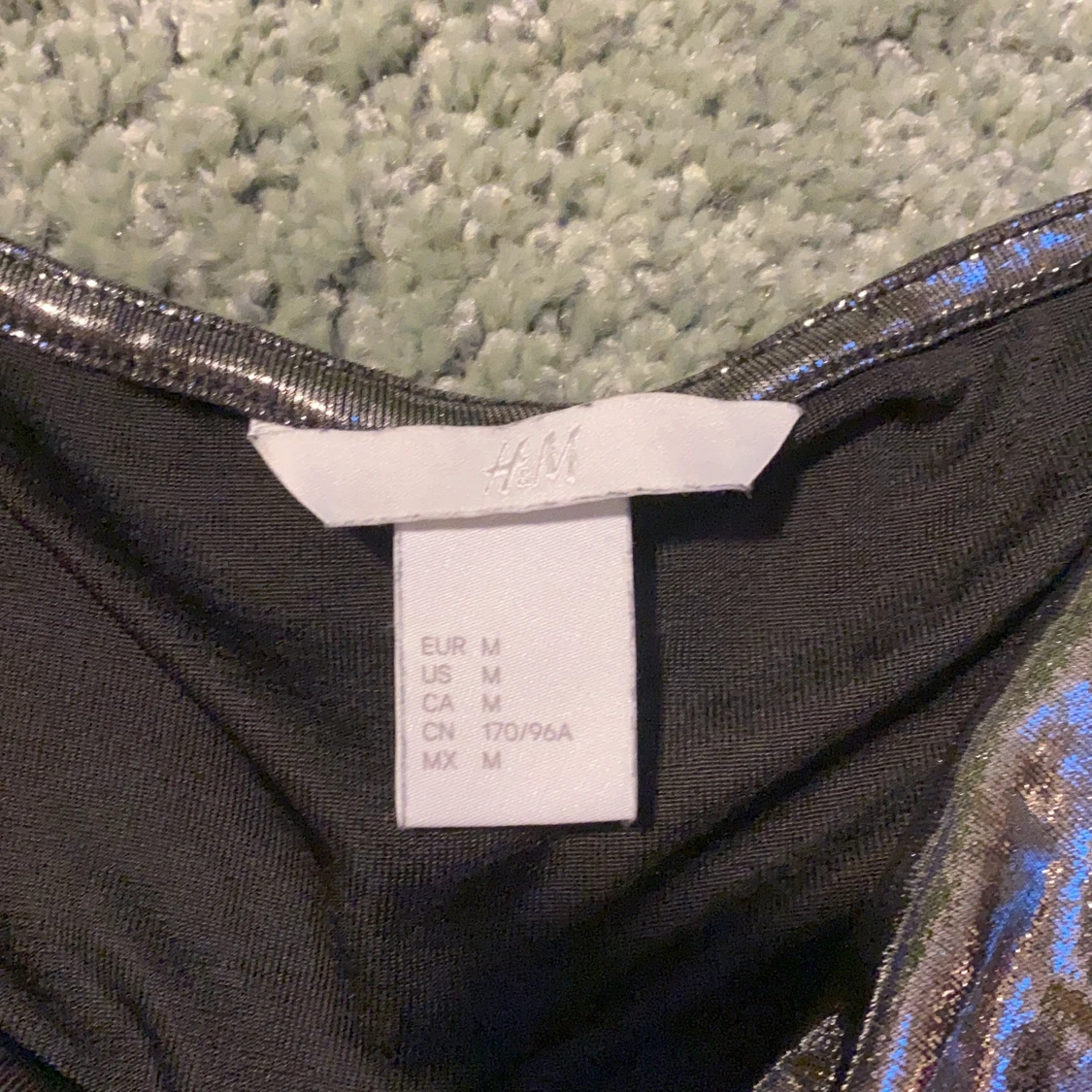 Metallic topp från hm - 90