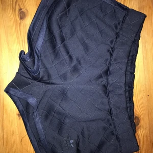 Shorts - Blåa shorts från adidas 