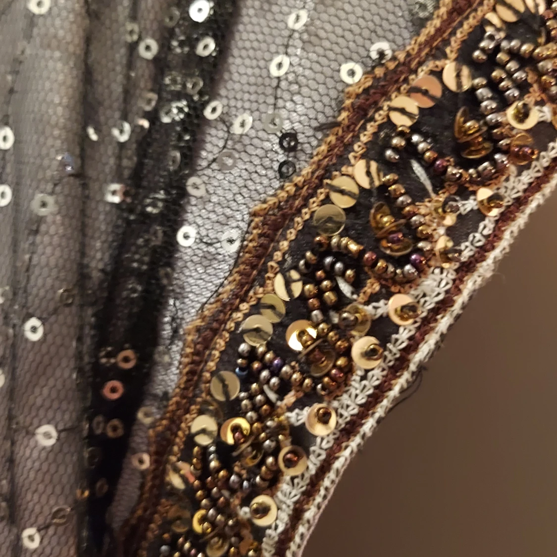 NEW! Silver sequined blouse - low back! - 91