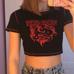 T-shirt - Säljer dena Supper söta t-shirten♥️ aldrig använd så är som ny♥️ skriv vid frågor eller intresserad 