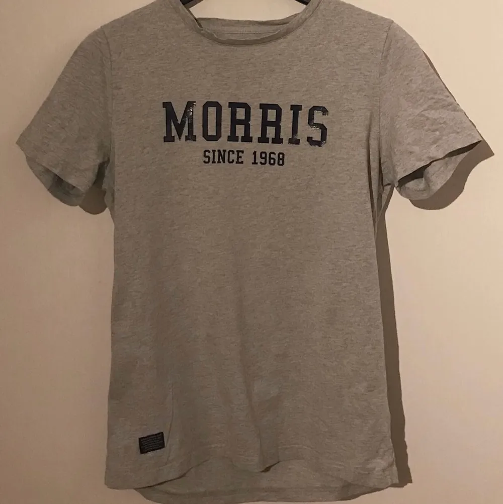 Morris t shirt i mycket bra skick, använd få gånger . T-shirts.