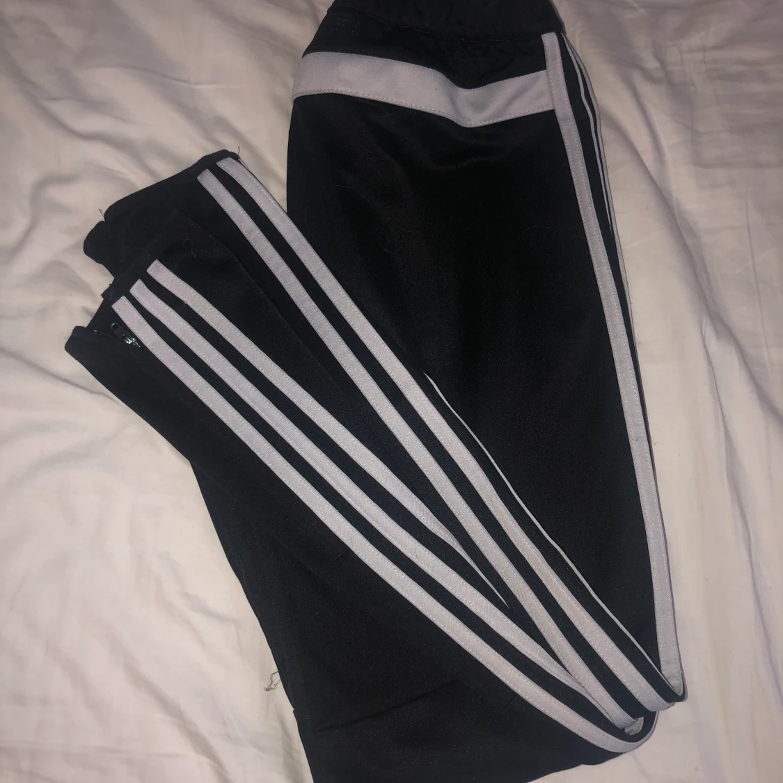 Adidasbyxor 