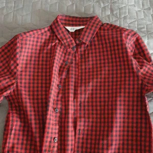 Rutig skjorta - Oanvänd skjorta 