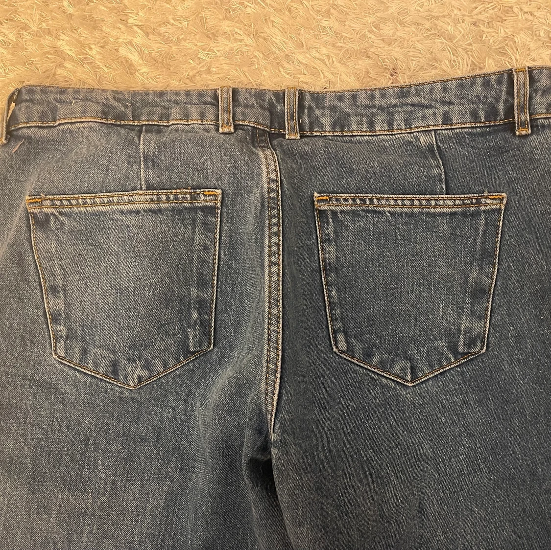 Blåa raka jeans från Zara - 90