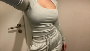 Set  - Säljer detta mintgröna setet från Ginatricot, köpt nångång under 2020. Toppen är strl XS och byxorna är strl S, aldrig använt! :)