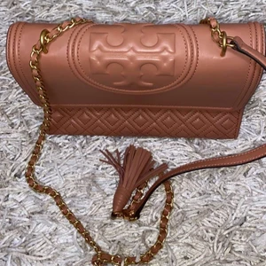 Äkta tory burch - Äkta tory burch väska som helt ny kvitto finns! 