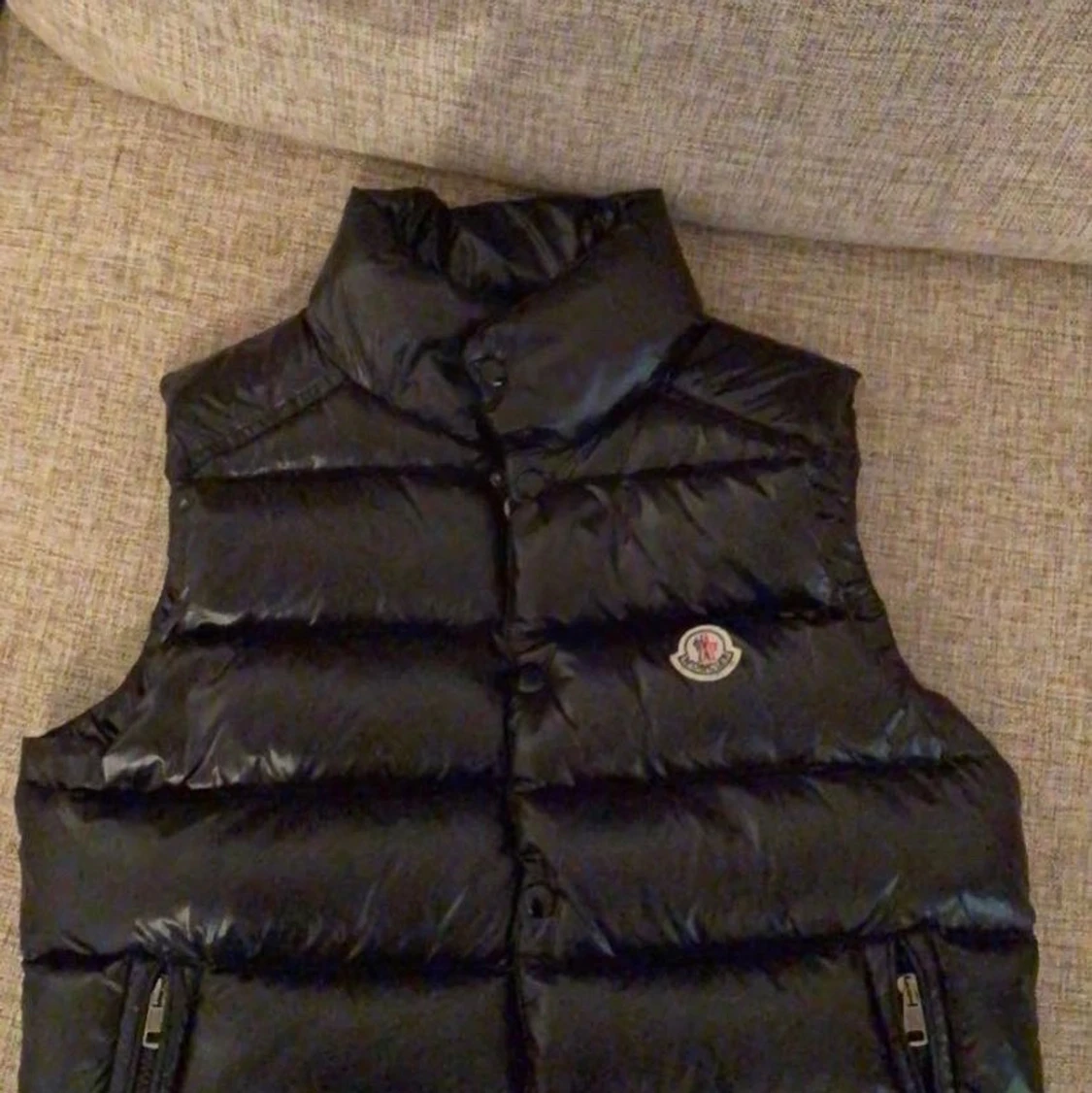  Svart Moncler väst S 