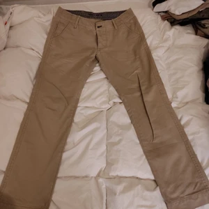 NN07 chinos Strl 32/32 - Chinos i Toppskick 🔥 Strl 32/32
