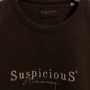 Suspicious Antwerp Sweater Earth strl M - Nypris 1100kr 