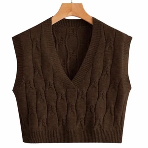 Väst  - Väst som är använd endast en gång, mycket bra skick. Köparen står för eventuell frakt ✨