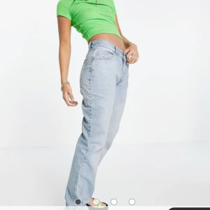 Jeans medelhög midja - Super snygga jeans från asos. Storlek: W 28 L 28💓💓