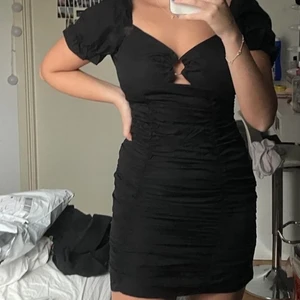 Svart klänning - Storlek XS helt ny 