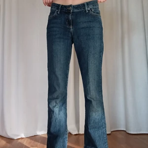 Raka lågmidjade jeans - Meddela för specifika mått