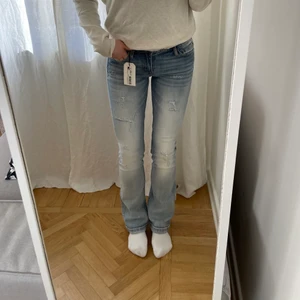 Lågmidjade jeans 🌟 - Inköpa på JC för längesen. ALDRIG använda så prislapp är kvar. 