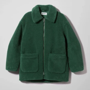 Weekday teddyjacka 🍀🍃💚 - Kommer tyvärr inte till användning! Kontakta mig för fler bilder eller för mer information :)