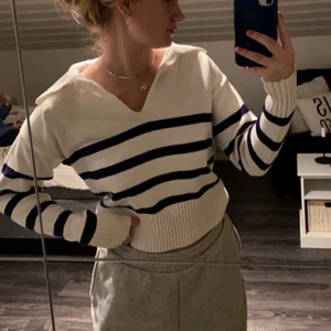 Randig tröja - Jätte fin randig tröja från gina! Använd 2 gånger!⚡️❤️