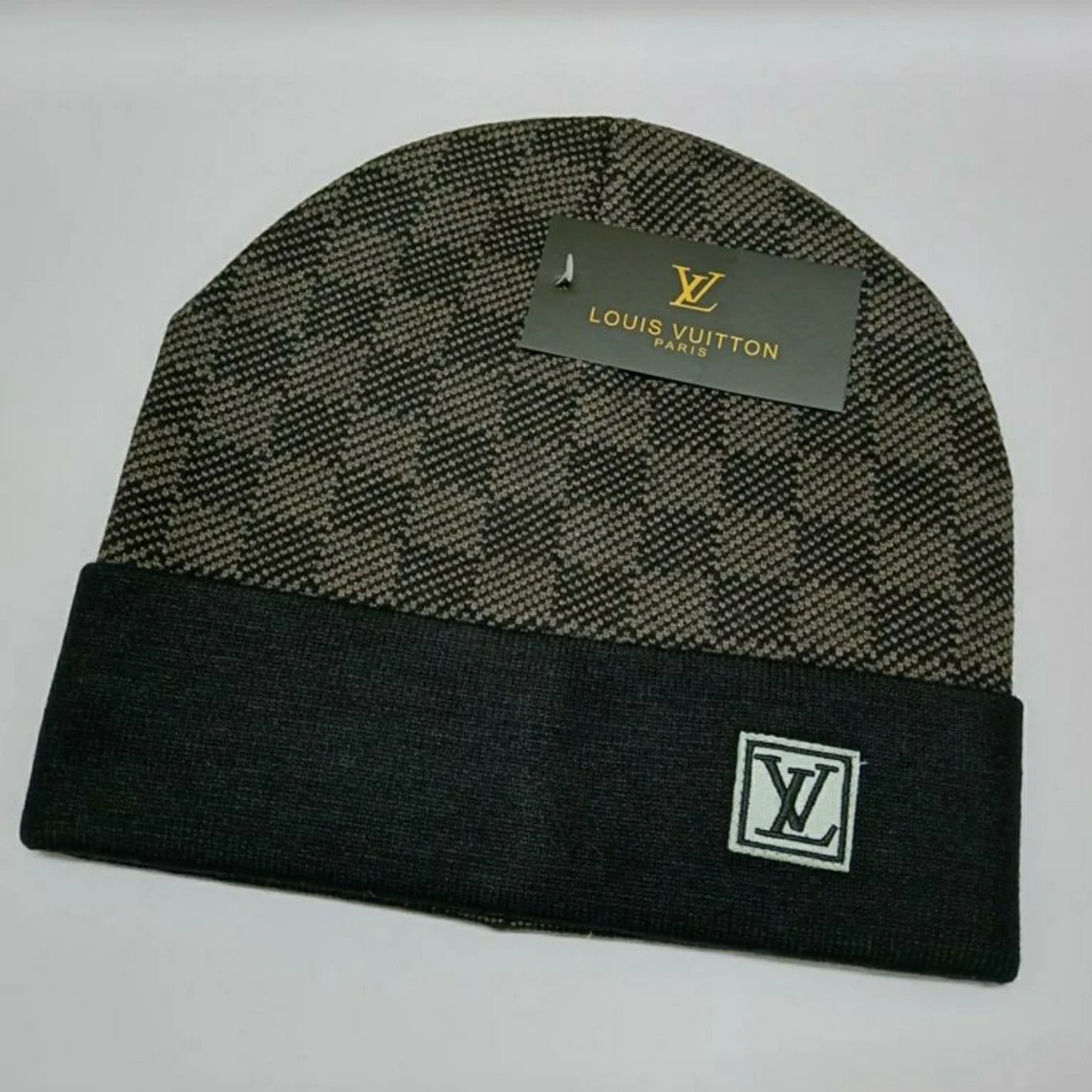 Har en ny, oanvänd som blev dubbel. 