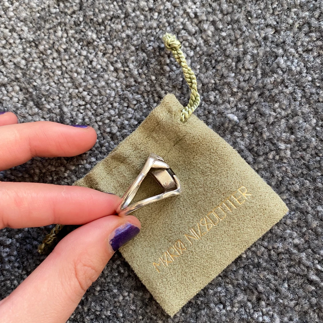 Maria Nilsdotter ”Jaw Stone Ring” - 90