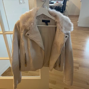 Jacka - Från forever 21, använd 1 gång