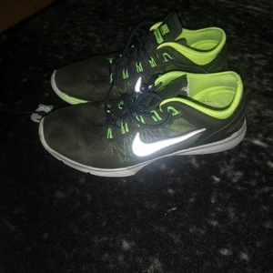 Nike skor - Storlek 37