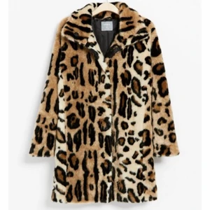 Leopard päls kappa  - Knappt använd, storlek S passar även en M