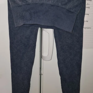 Aim'n ocean washed  - Träningstights från Aim'n i nyskick, endast provad och tvättad en gång, strlk L men liten i strlk så passar s-m