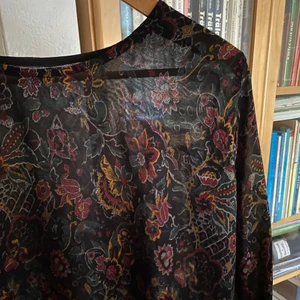 Grunge/Bohemian blus - Seethrough blus i st: M. I jättefint skick. 
