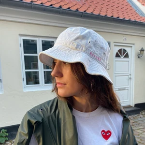 Bøllehat fra Resumé - Hvid bøllehat fra Resumé