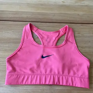 Jättefin träningstop från Nike i storlek S. Bra skick 💓