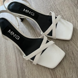 Skor - Helt nya använde en gång. Från Mango. Ordinarie pris 599.
