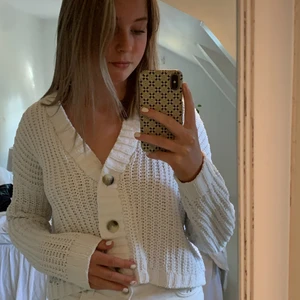 Kofta  - Säljer min fina kofta ifrån Hollistet pga använder ej❤️ Köparen står för frakt 