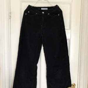 The cords & co Manchester byxor i bra skick! - Nog världens mest snygga Manchester byxor från the cords & co. W 34 L 32. Tveka inte att höra av dig om du vill ha fler bilder eller har frågor. I bra skick!